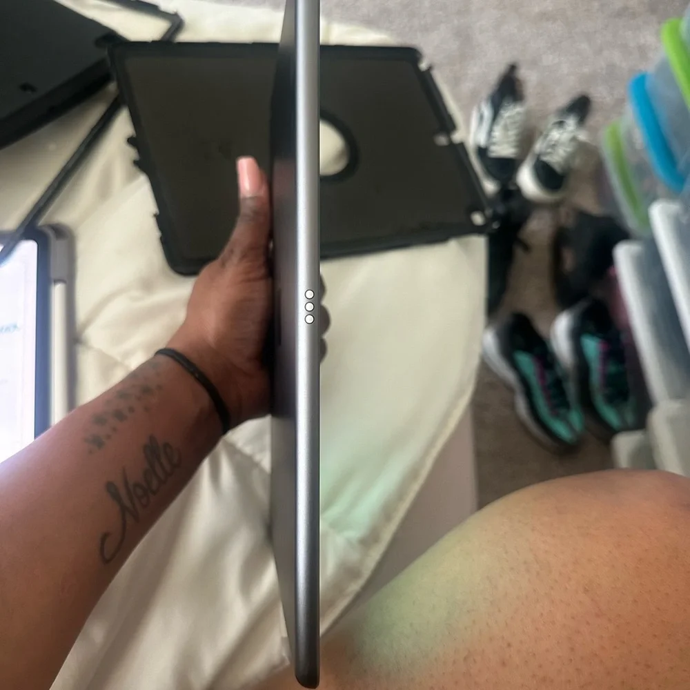 Apple iPad - Silver Brand New